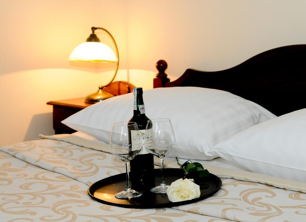 Hotel Dwa Ksiezyce Kazimierz Dolny Quarto foto